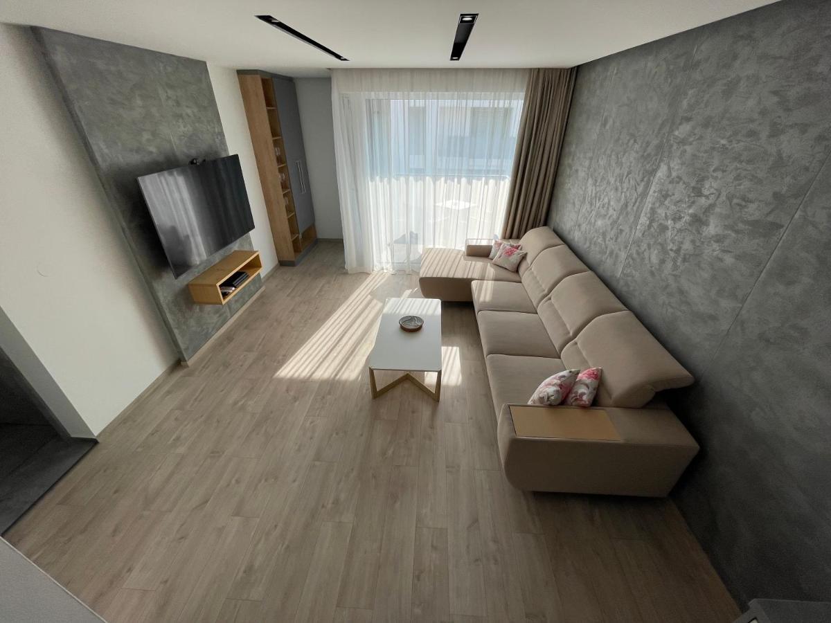 Greenbay Apartment With Free Parking Trenčín Екстериор снимка