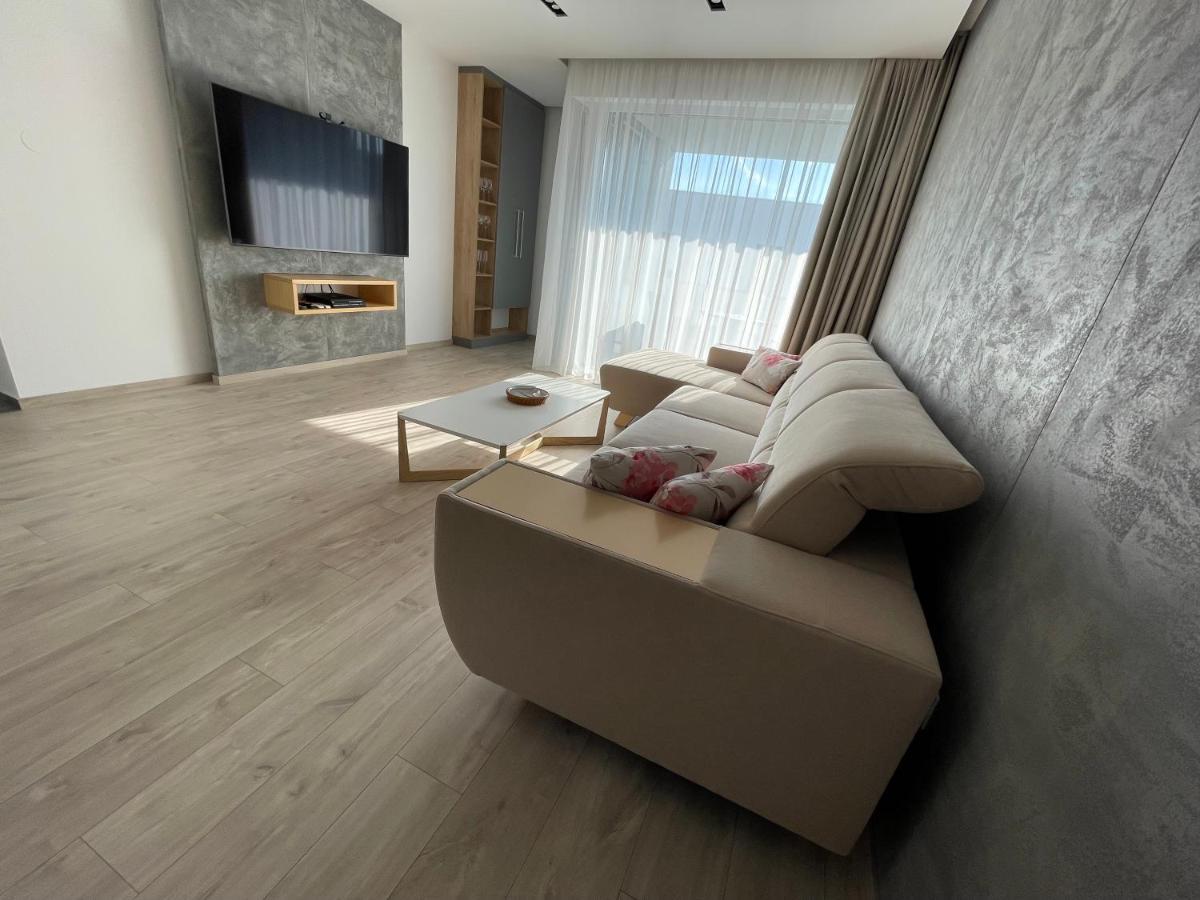 Greenbay Apartment With Free Parking Trenčín Екстериор снимка
