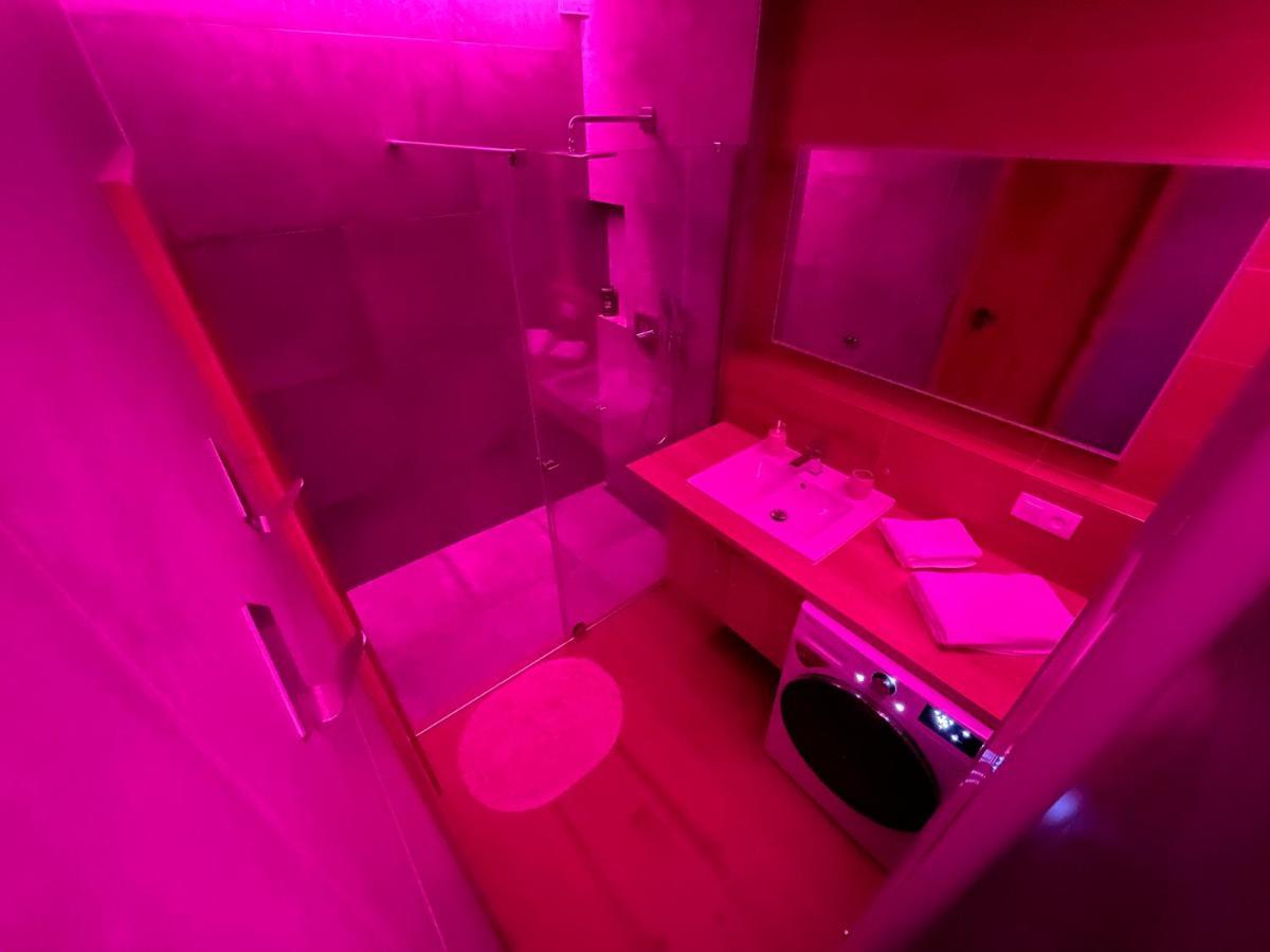 Greenbay Apartment With Free Parking Trenčín Екстериор снимка