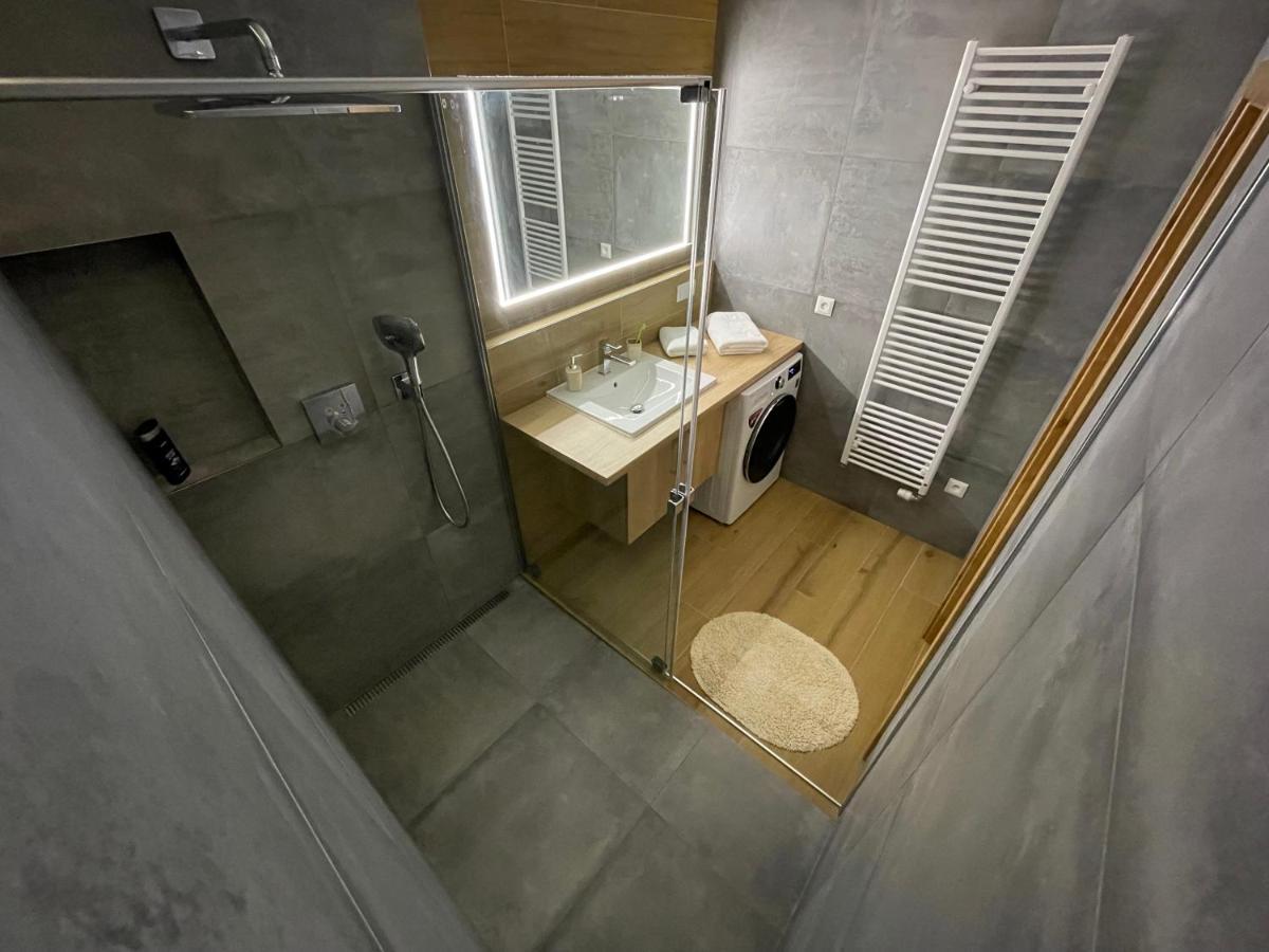 Greenbay Apartment With Free Parking Trenčín Екстериор снимка