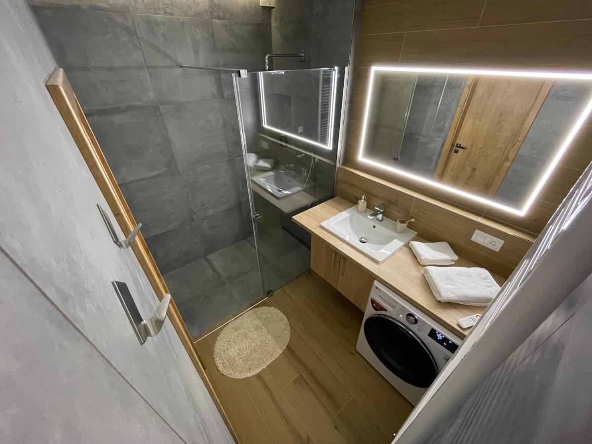 Greenbay Apartment With Free Parking Trenčín Екстериор снимка