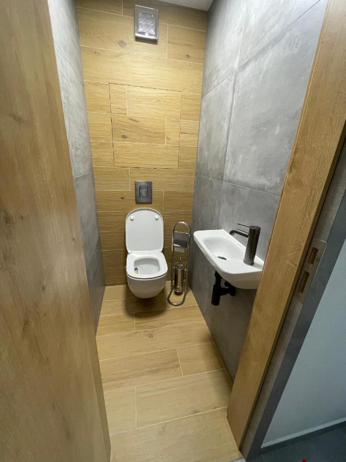 Greenbay Apartment With Free Parking Trenčín Екстериор снимка